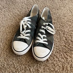 Camo low top sneakers